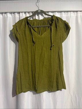 Source Unknown Olive Green V-Neck Tie-Front Blouse